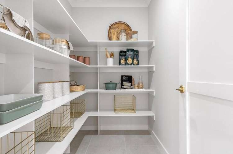 102 Carnavernon Drive Lincoln_2