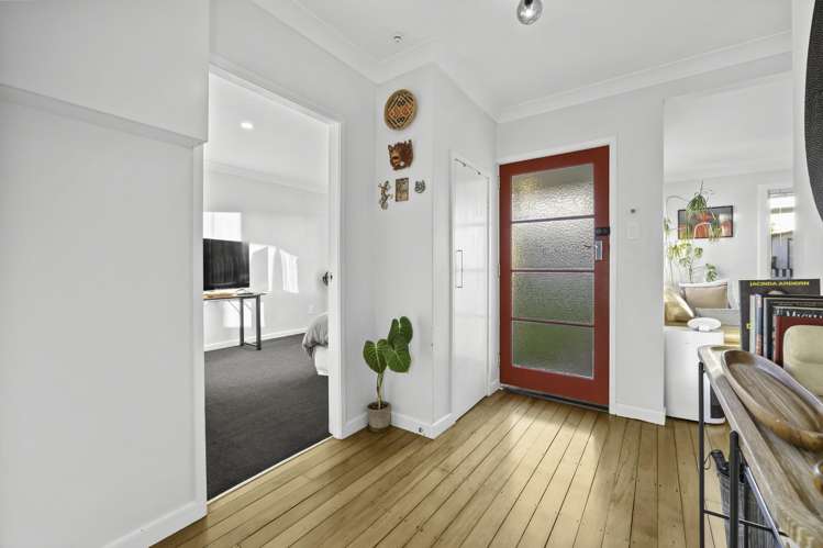 1/4 Ambler Avenue Glen Eden_21