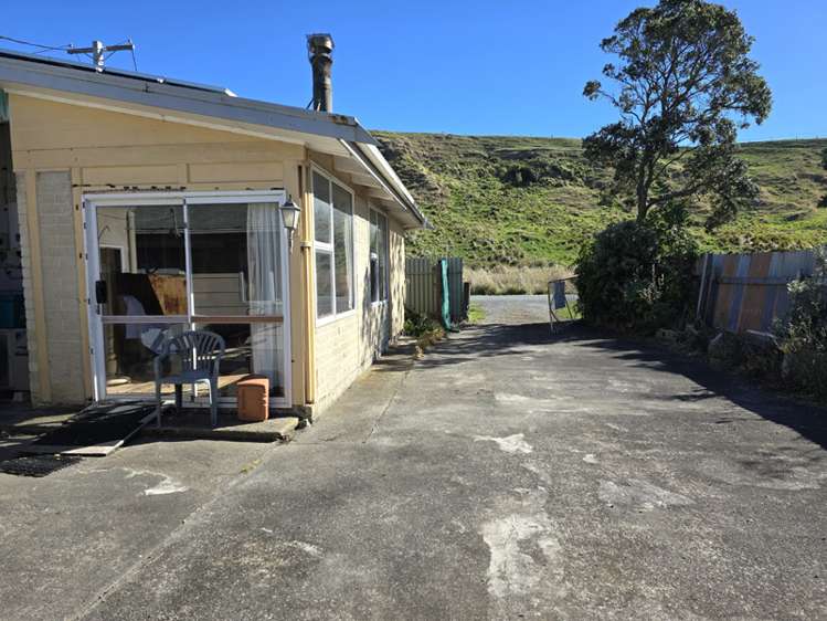 77a Whangaimoana Beach Road Pirinoa_13