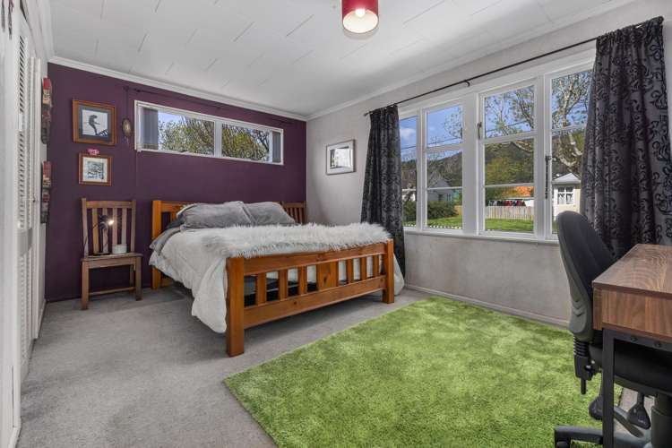 89 Waddington Drive Naenae_16