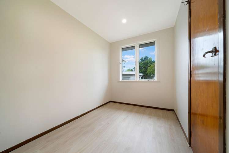 19 Cobham Crescent Kelston_23