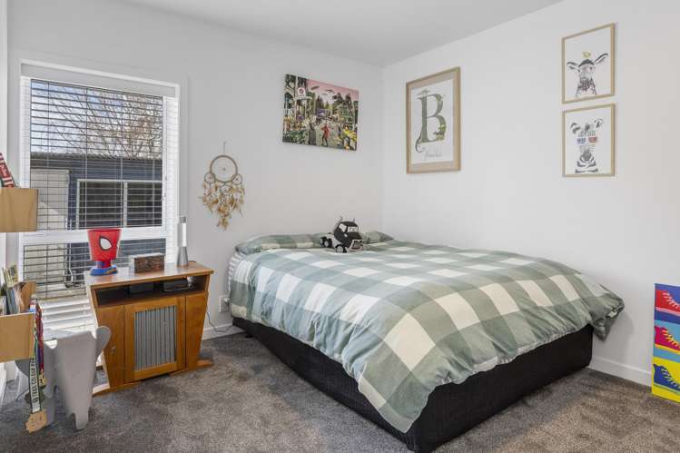 10 Armstrong Grove Hilltop_11