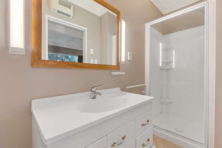 42 Utuhina Road Springfield_11