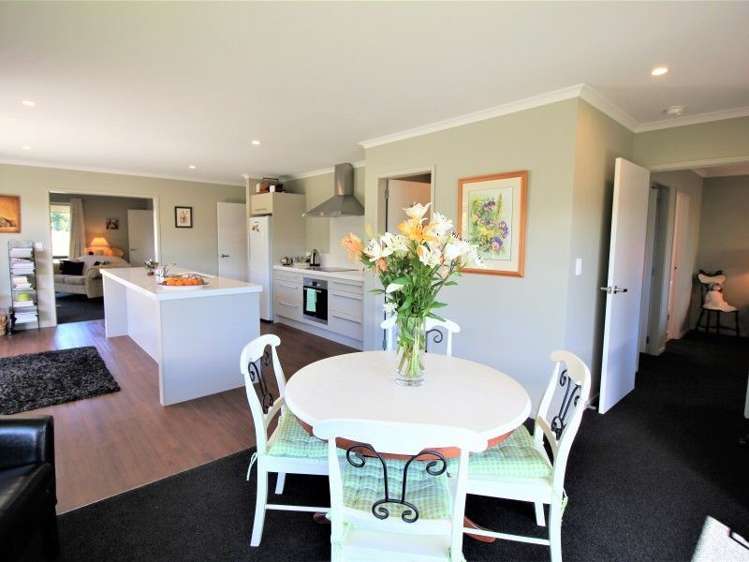 37 Plescher Crescent Leamington_20