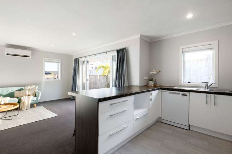 6 Queens Park Crescent_3