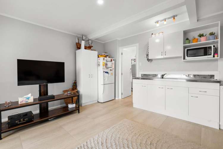 77 Point View Drive East Tamaki Heights_18