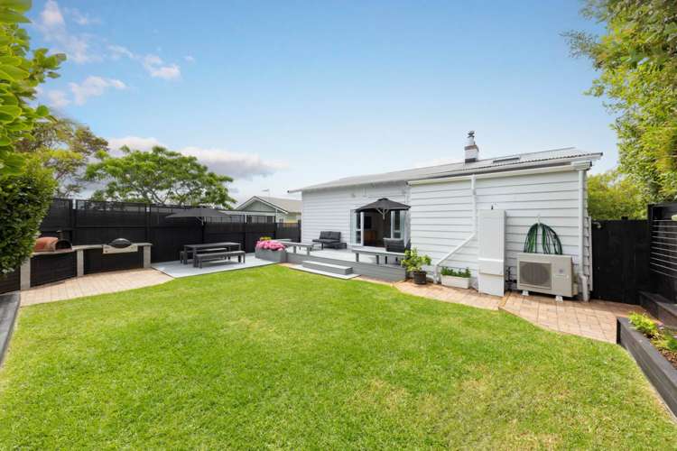 53 Hutchinson Avenue New Lynn_10