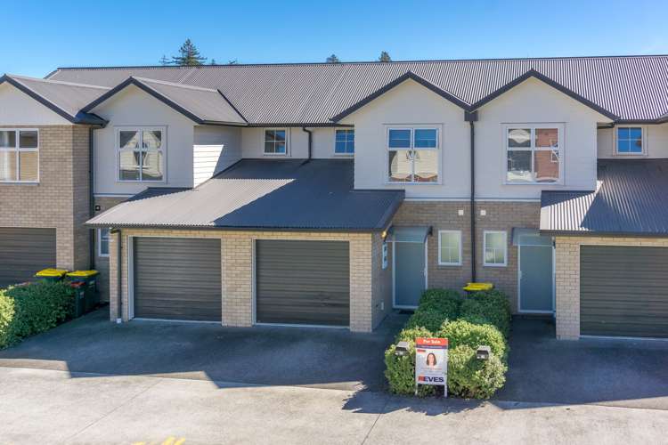 75 Chiefs Court Hamilton East_17