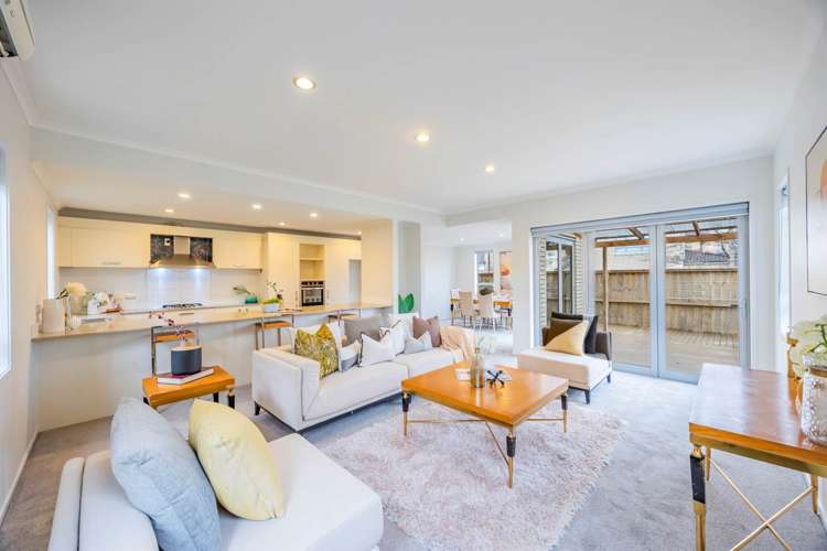 71 Fields Parade Oteha_5