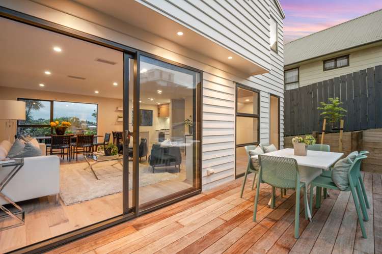 4F Meadowvale Avenue Forrest Hill_18