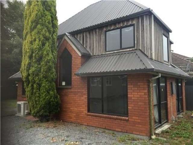5BR Home in Riccarton