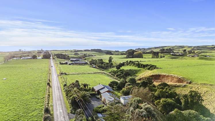 177 Koru Road Omata_41