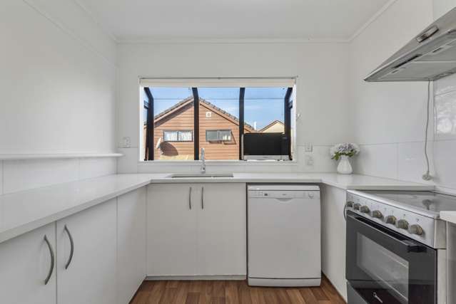 14A Helicon Place Totara Vale_3