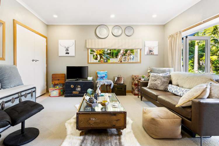 44 Huia Road Titirangi_13