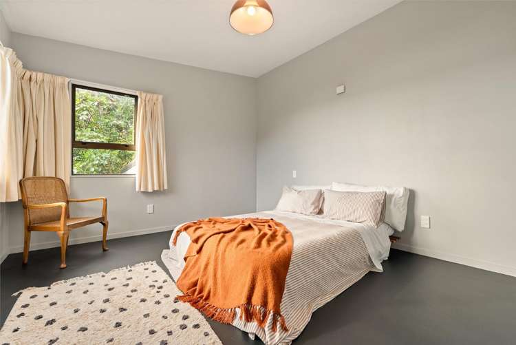 19 Kaitawa Road, York Bay Eastbourne_21