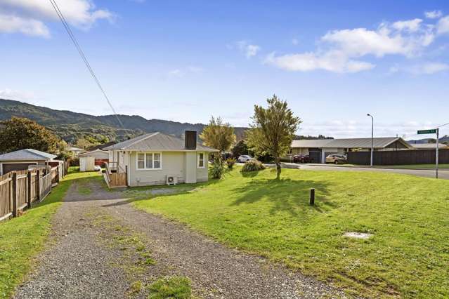 50 Coast Road Wainuiomata_3