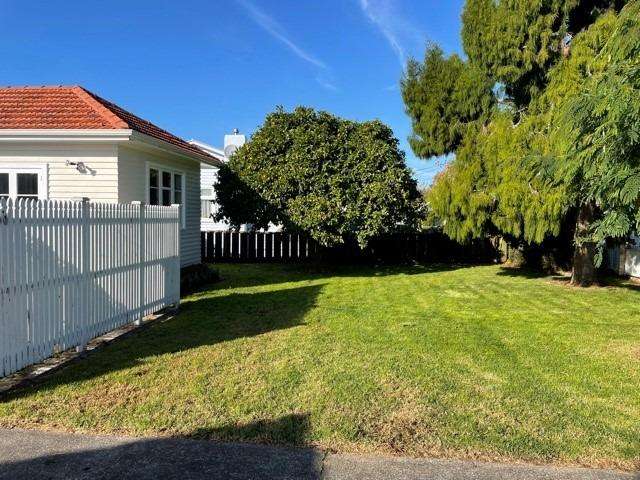 Extended family living in Cambridge East