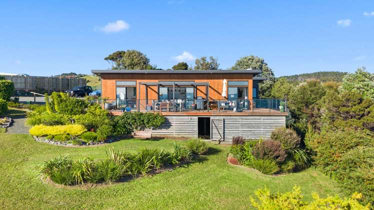 37 Seaview Road Cable Bay_23