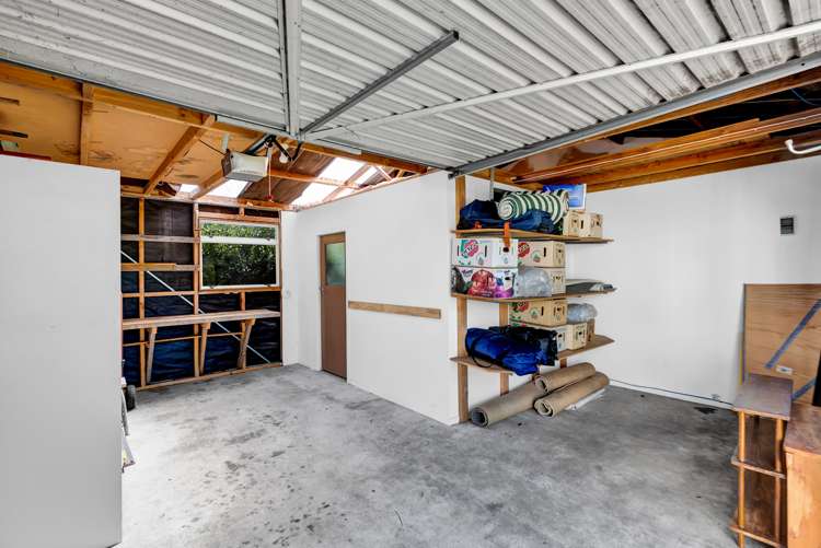 10 York Crescent Westown_17