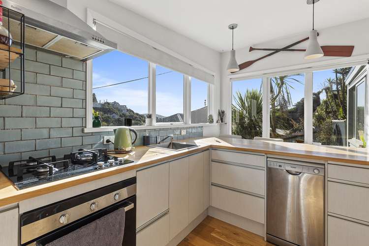 25 Hungerford Road Lyall Bay_6