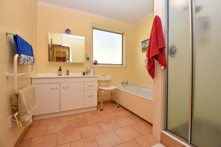 60 Lincoln Road Carterton_11