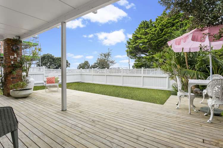 7 Hostel Access Road Eastern Beach_20