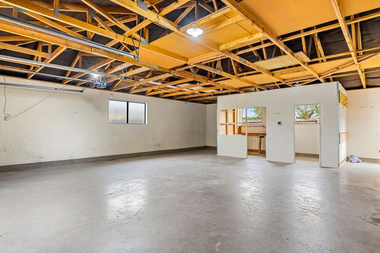 11 Langham Place Redwood_13