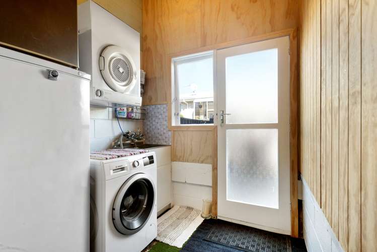 56 Ridge Street Otumoetai_9