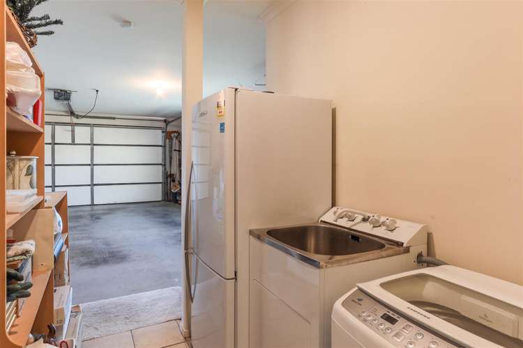 20 Frame Place Owhata_23