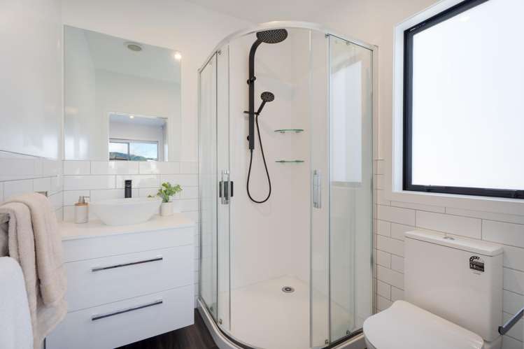 23 Queen Charlotte Drive Aotea_14