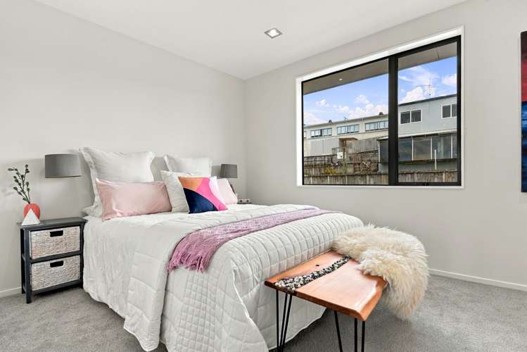 202A/525 East Coast Road Browns Bay_15