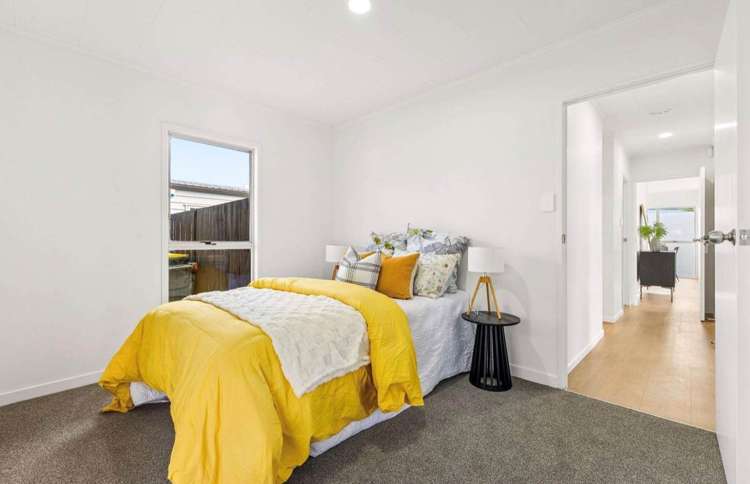 22 Chelburn Crescent_2
