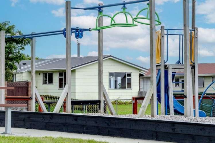 37 Arnott Heights Greymouth_32