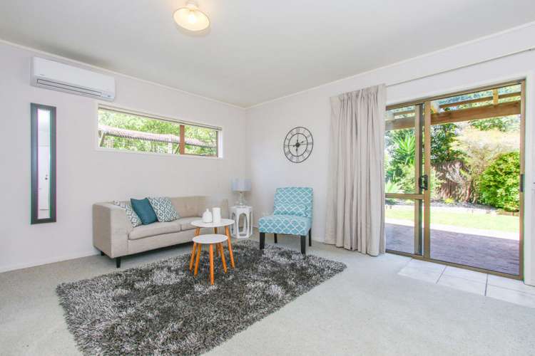 2/7 Malloy Place Eastern Beach_9