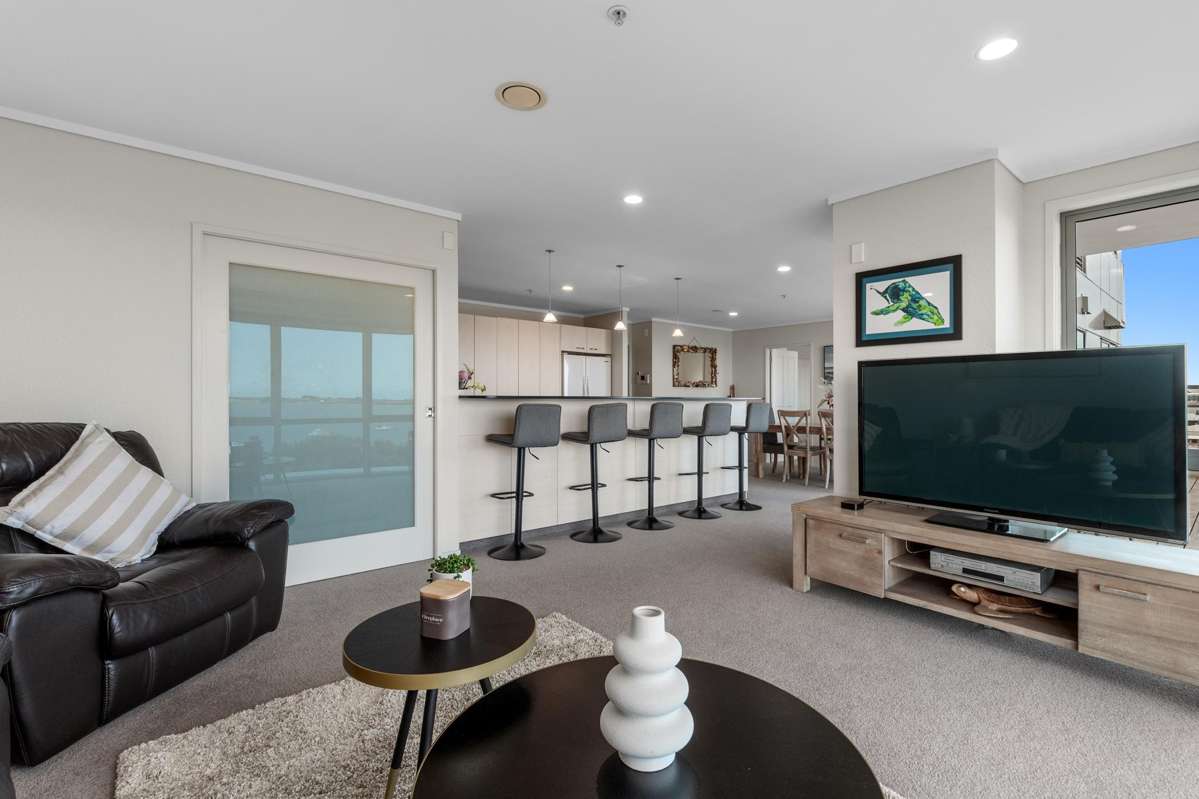 604/72 Devonport Road_4