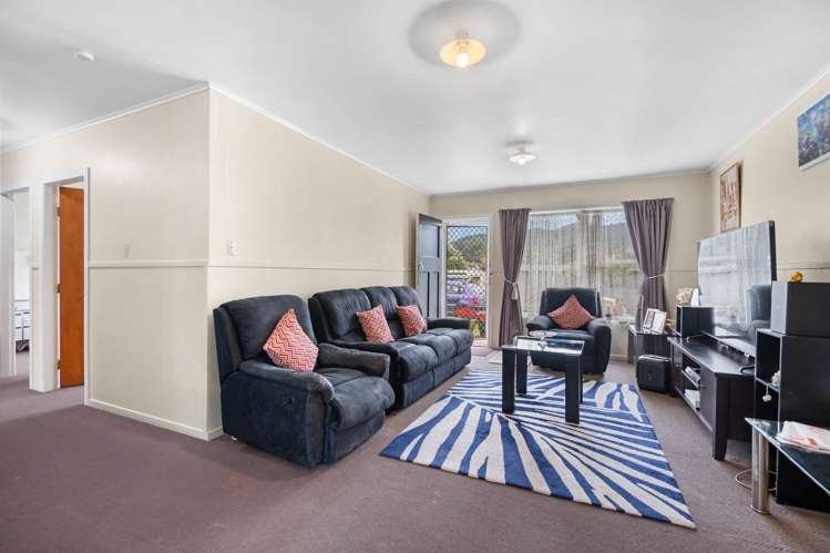 22A&B Tui Crescent Maunu_18