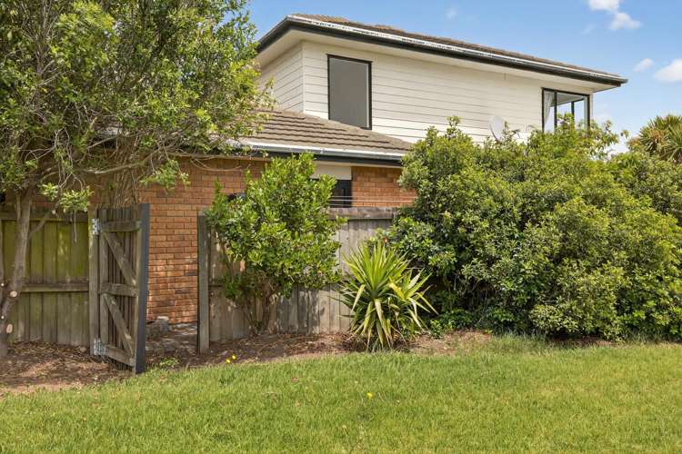 2/7 Crofts Lane Parklands_31