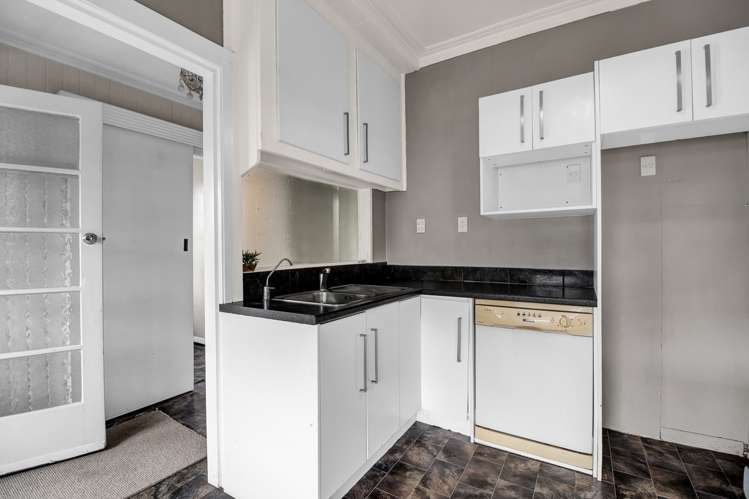 181 Tukapa Street Westown_5