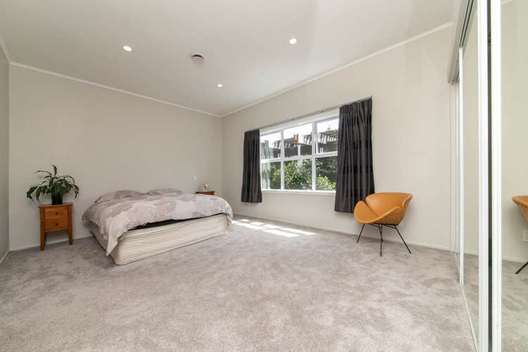 27 Captain Scott Road Glen Eden_12