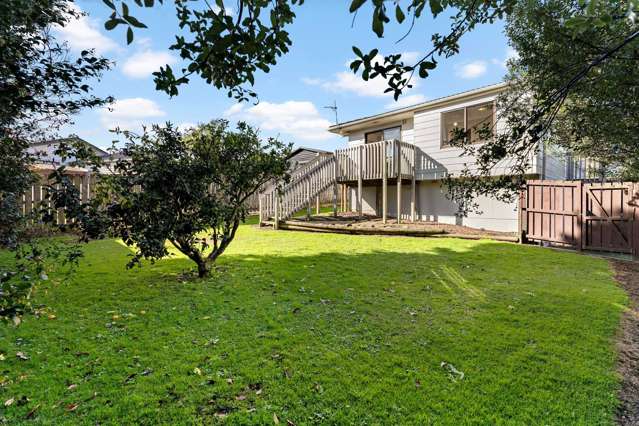 1 and 2/58 St Annes Crescent Wattle Downs_4