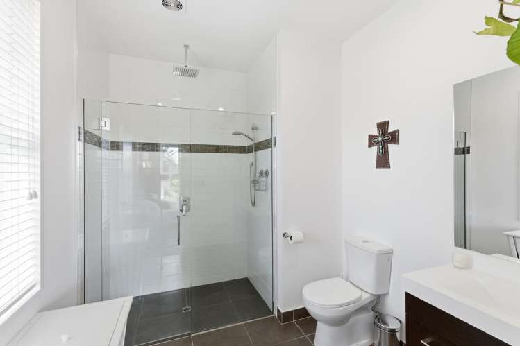 112 Hills Road Edgeware_13