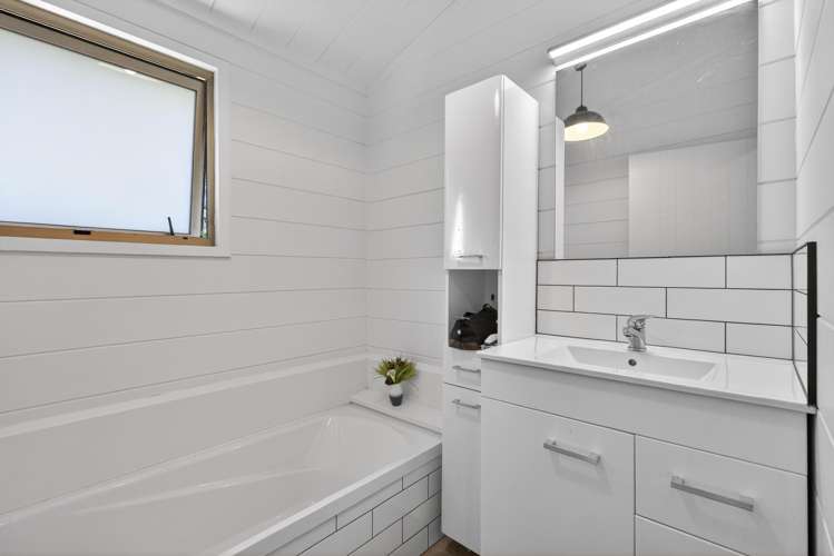 25A Gibbs Crescent Wainuiomata_10