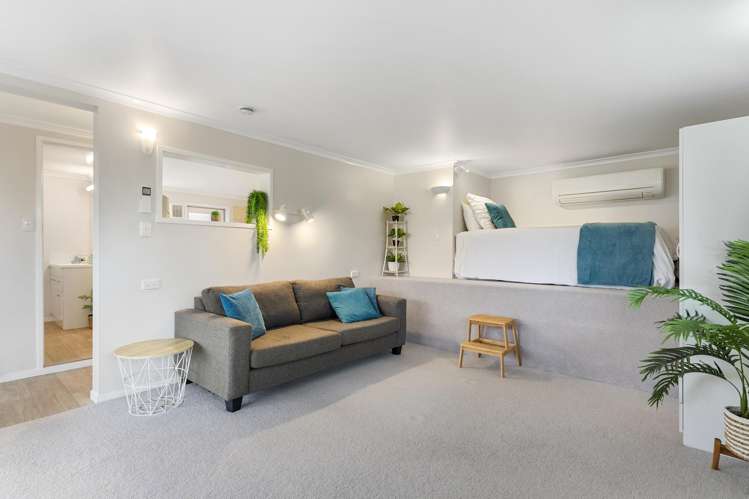 8 Babington Place Torbay_12