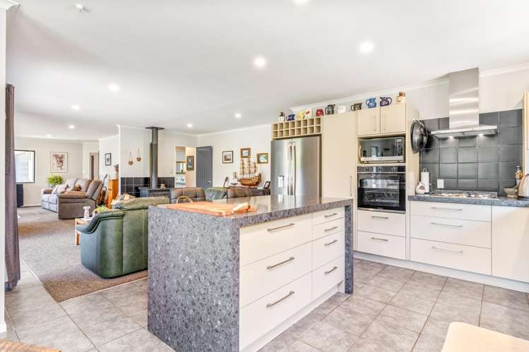5523 Masterton Castlepoint Road Whakataki_8