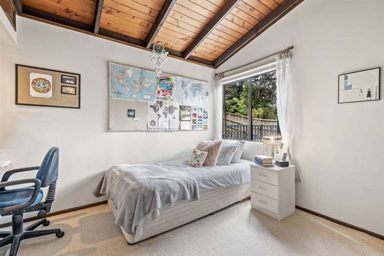 21 Longfellow Parade Glen Eden_20