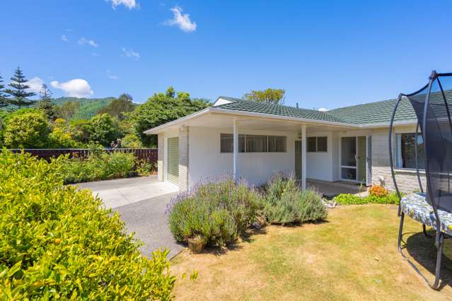 24 Rewarewa Crescent Waikanae_1