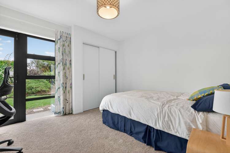 2 Lawrence Carter Drive Bombay_22