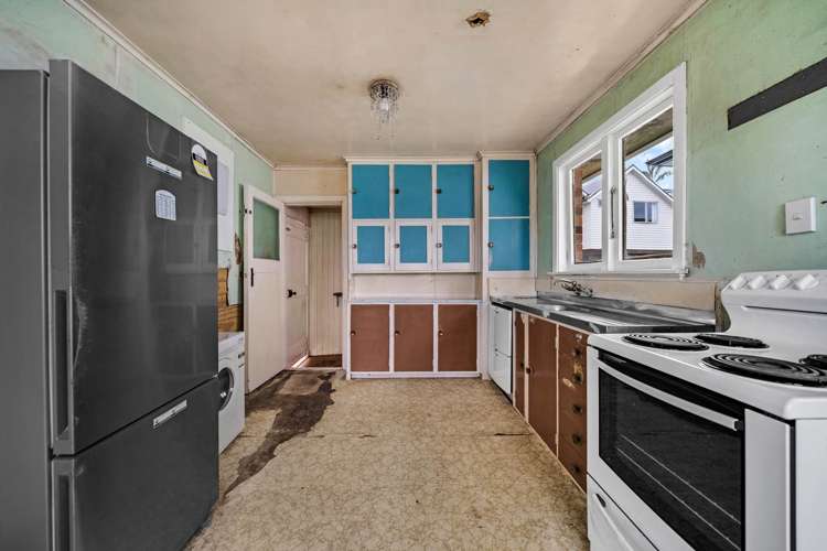 66 Staveley Avenue Hillsborough_6