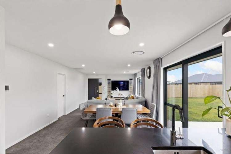 27 Lunn Cr Leeston_8