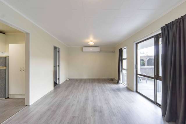 3/125A Knighton Road Hillcrest_2